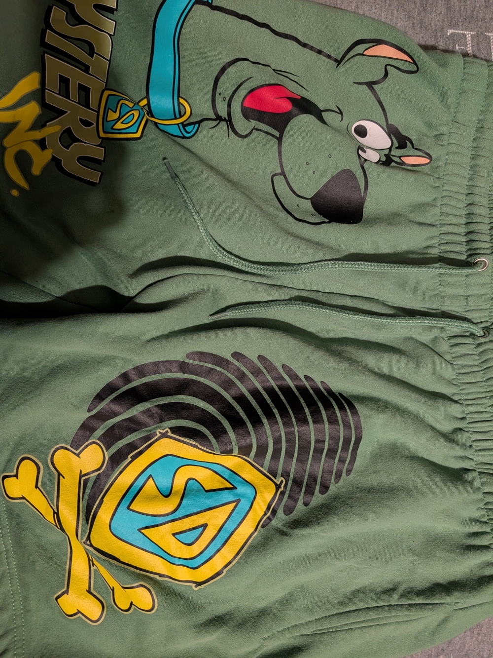 Scooby-Doo Xl Adults Green Graphic Shorts - Official Character Design